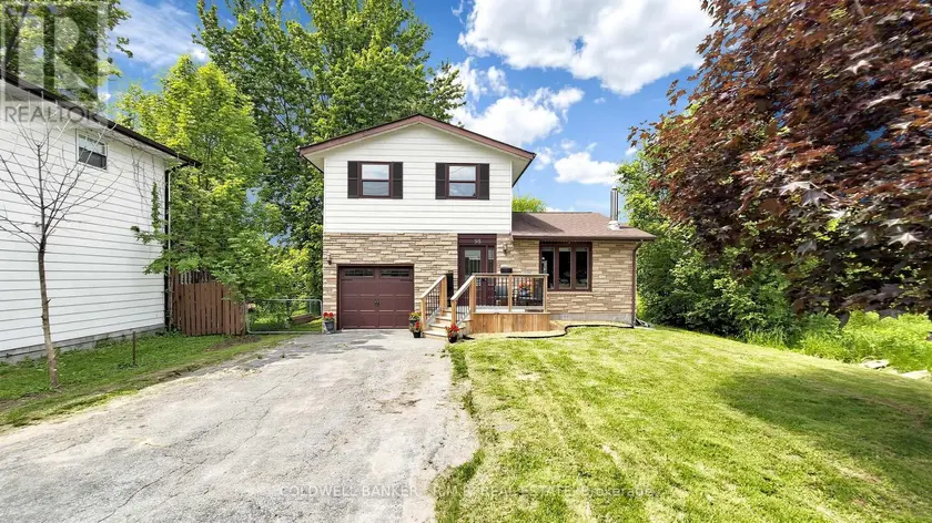 Detached at 98 METRO ROAD S, Georgina