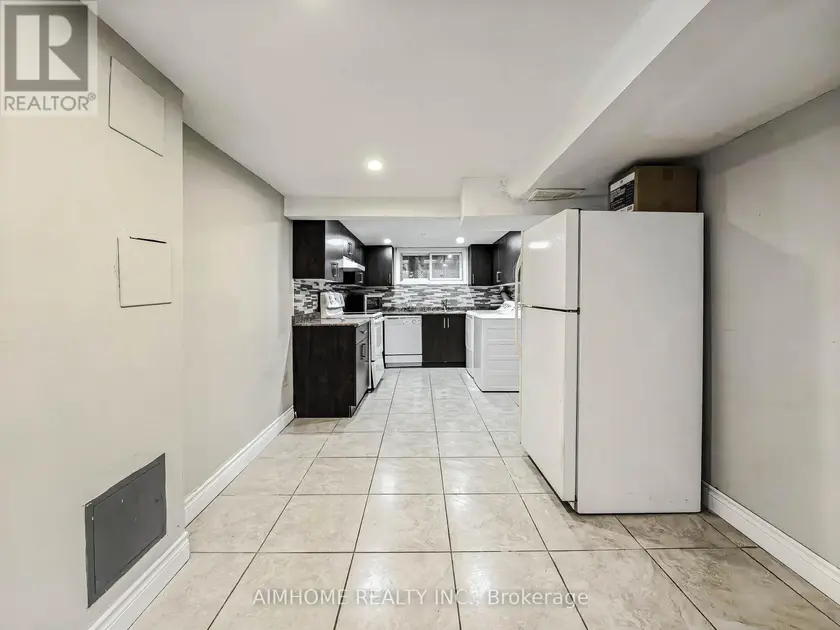 Detached at BSMT - 57 GLADMAN AVENUE N, Newmarket