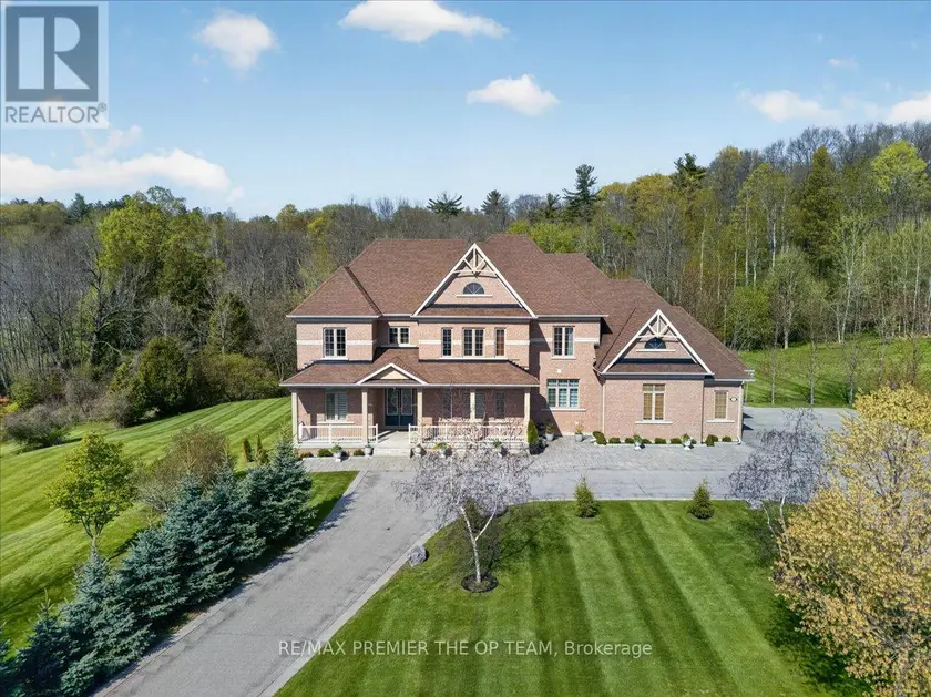 Detached at 102 PINE HILL ROAD, Bradford West Gwillimbury