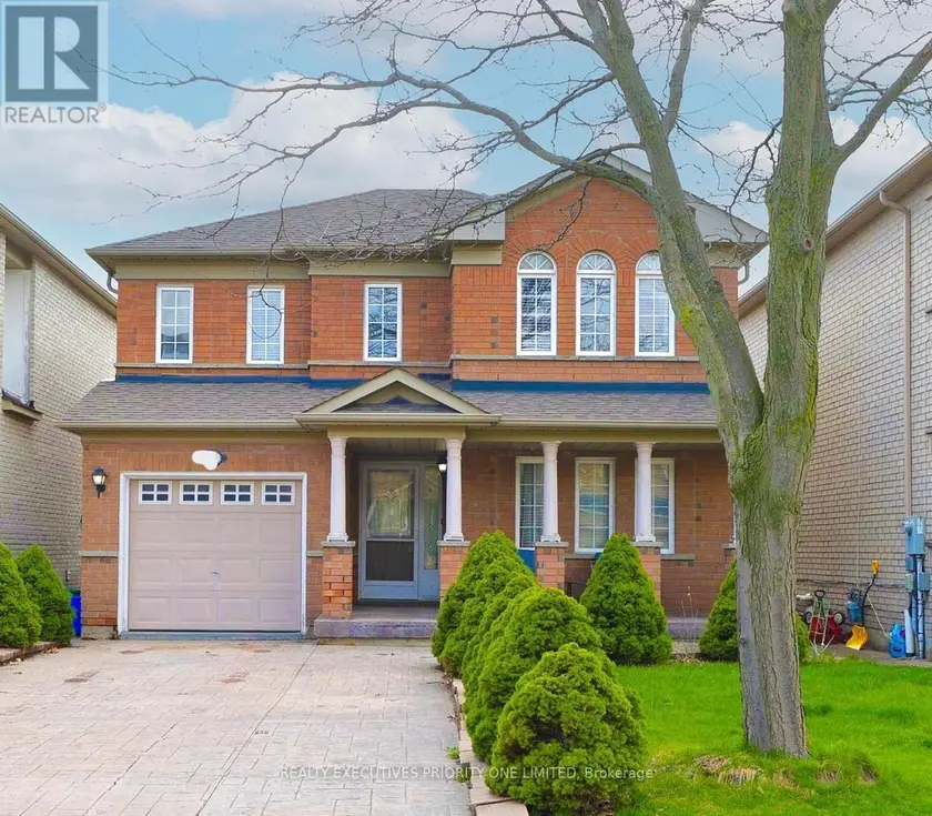 Detached at 19 RUSTY TRAIL, Vaughan