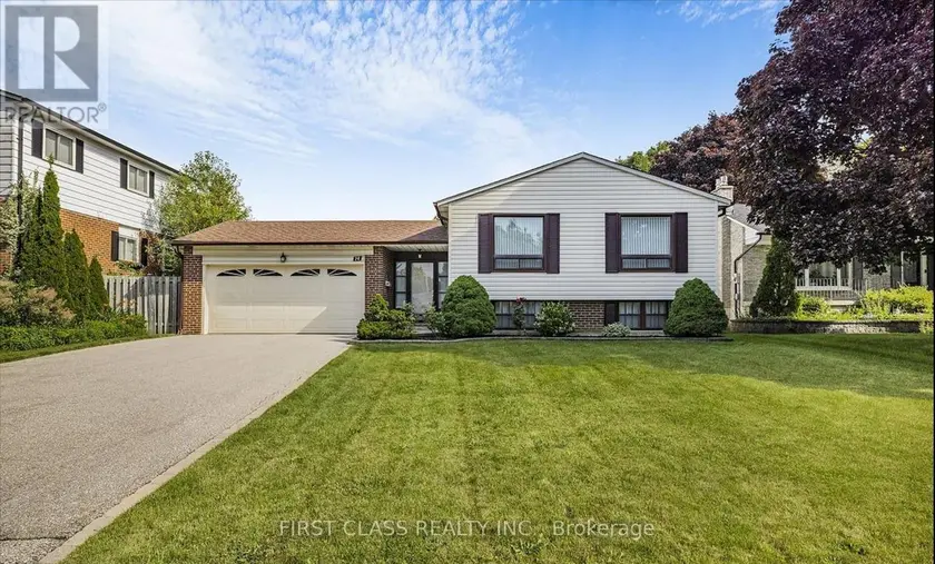 Detached at 14 PRINGLE AVENUE, Markham