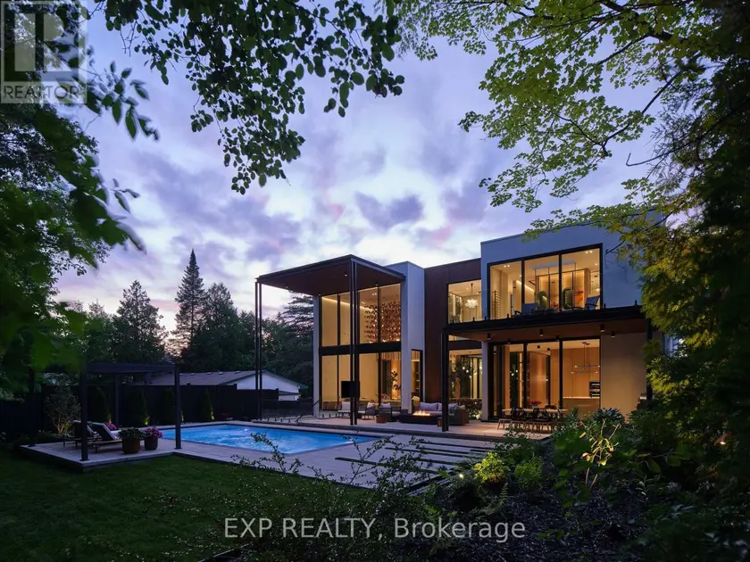 Detached at 105 PARK CRESCENT, Richmond Hill