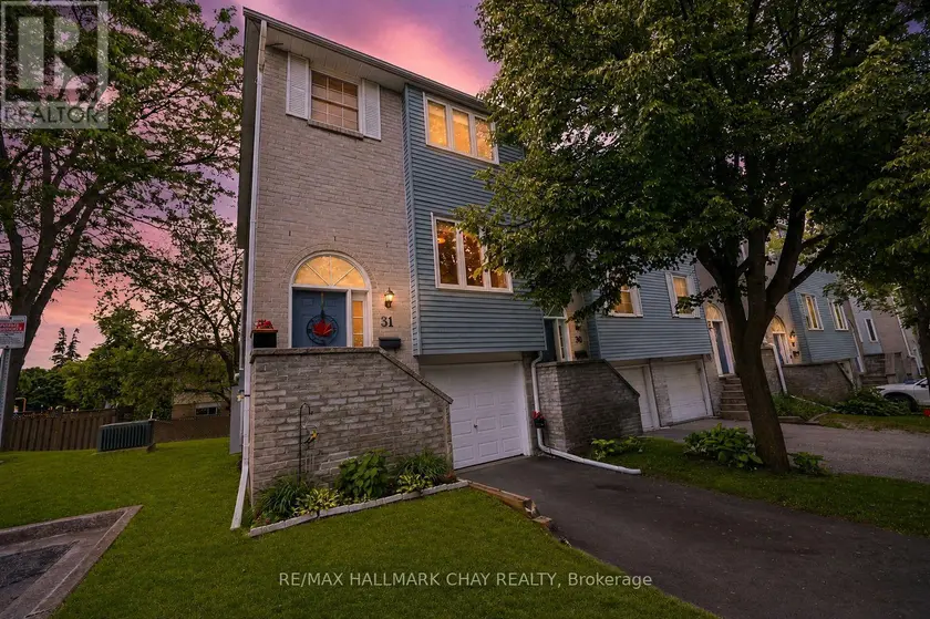 Townhouse at 31 HARMONY CIRCLE, Bradford West Gwillimbury