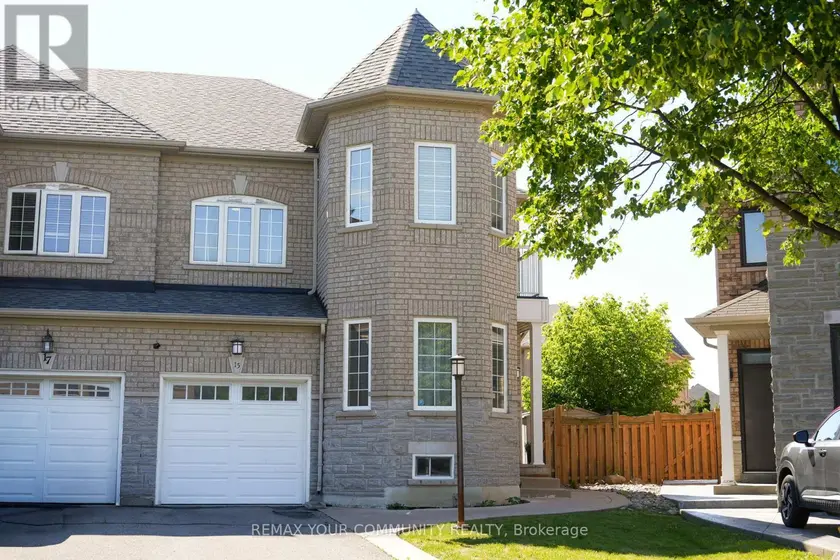 Semi-Detached/Link at 15 BELLEFONTAINE COURT, Vaughan (Maple)