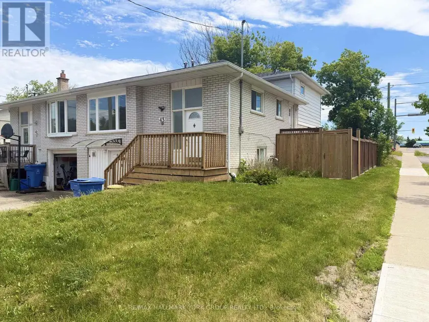 Semi-Detached/Link at UPPER - 43 WALTER AVENUE, Newmarket