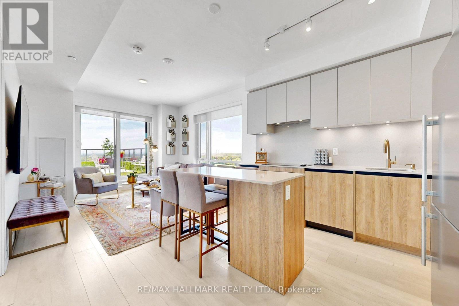 Apartment at 1101 - 8 BEVERLEY GLEN BOULEVARD, Vaughan