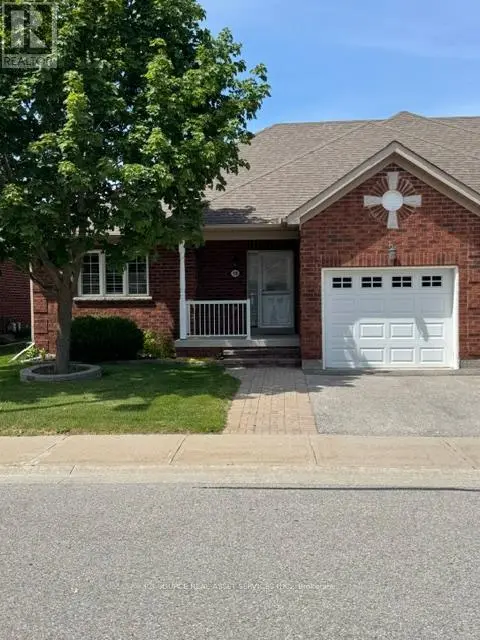 Semi-Detached/Link at 19 LELAND LANE E, Whitchurch-Stouffville