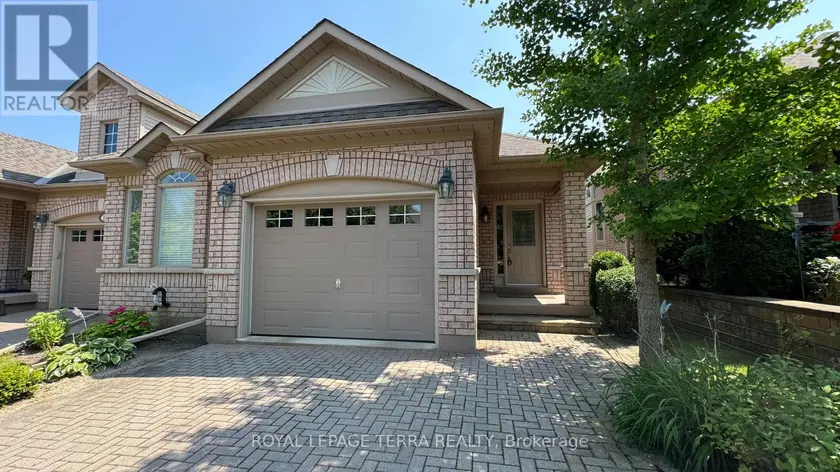 Townhouse at 13 MONTEBELLO TERRACE, New Tecumseth