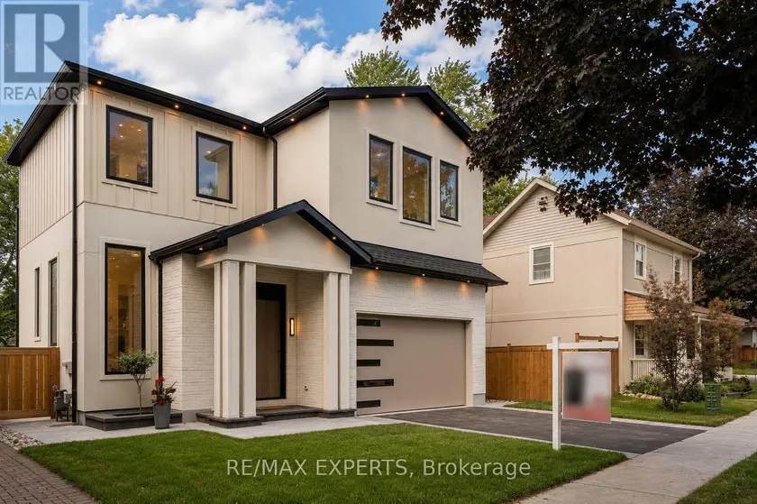 Detached at 84 MOSLEY STREET, Aurora (Aurora Village)