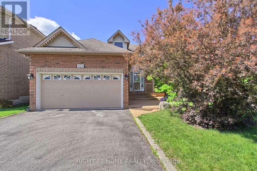 Detached at 101 OLD COLONY ROAD, Richmond Hill