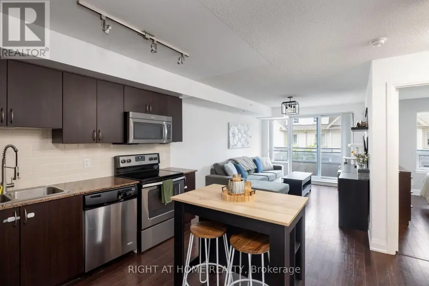 Apartment at 220 - 376 HIGHWAY 7 E, Richmond Hill
