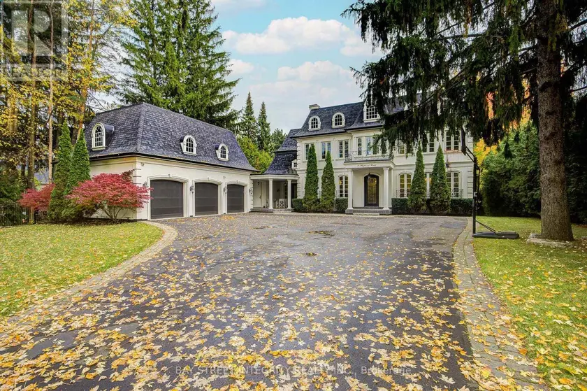 Detached at 9 HIGHLAND COURT, Aurora