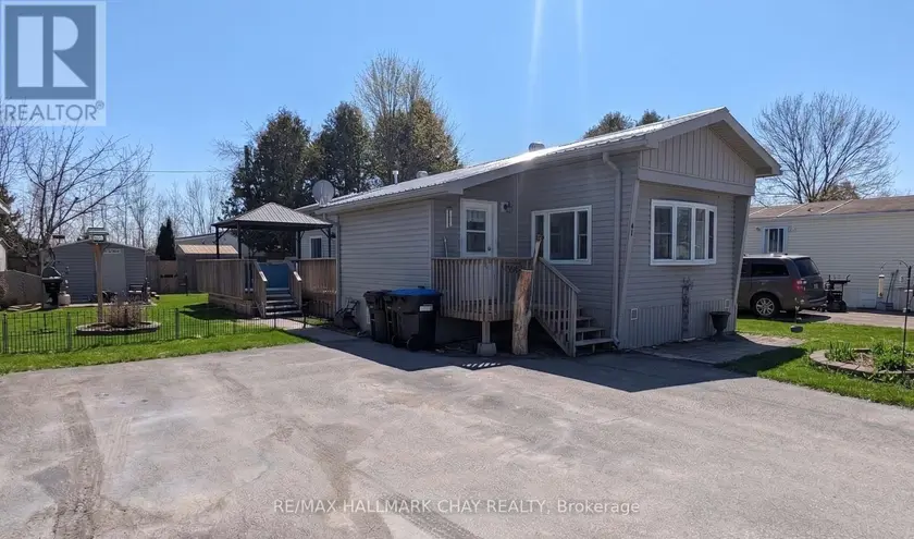 Detached at 42 - 4976 25TH SIDE ROAD, Essa