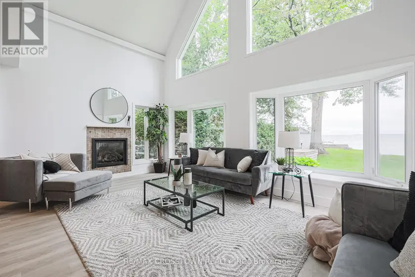 Detached at 128 MOORES BEACH ROAD, Georgina