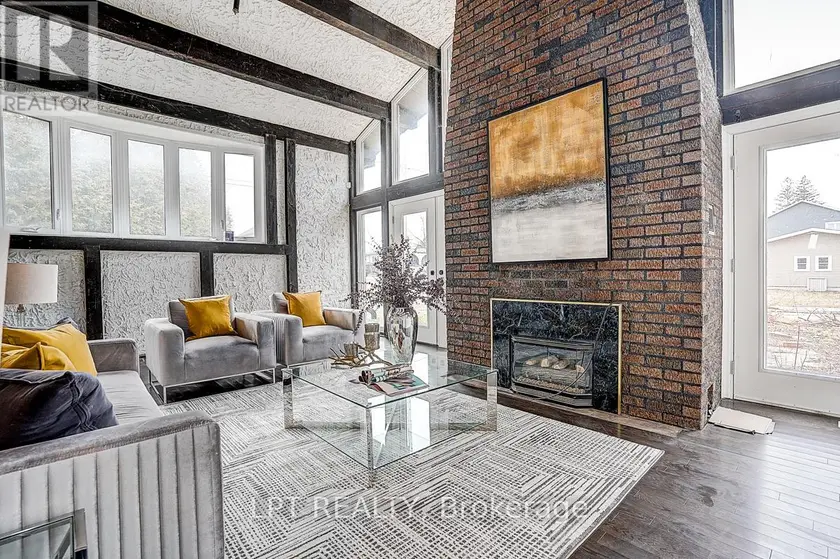 Detached at 194 SOUTH CHANNEL DRIVE, Georgina