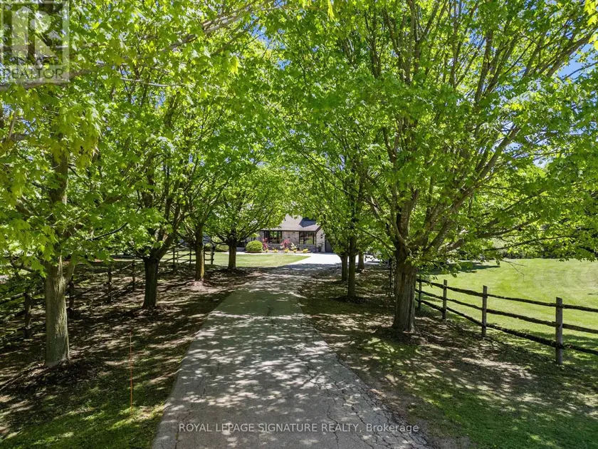 Detached at 16455 11TH CONCESSION, King