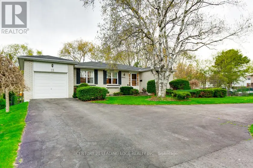 Detached at 15 BAKERDALE ROAD, Markham