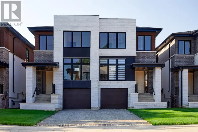 Semi-Detached/Link at 18 DIREZZE COURT, Richmond Hill