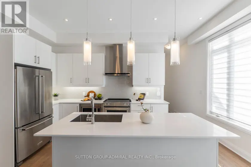 Townhouse at 2 LOIS TORRANCE TRAIL, Uxbridge