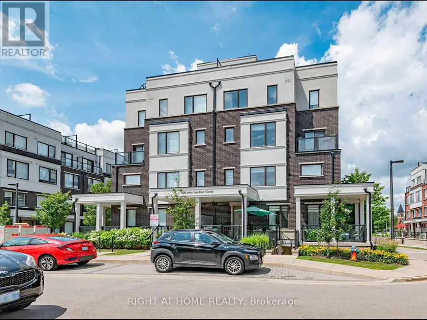 Townhouse at 86 - 400 ALEX GARDNER CIRCLE, Aurora
