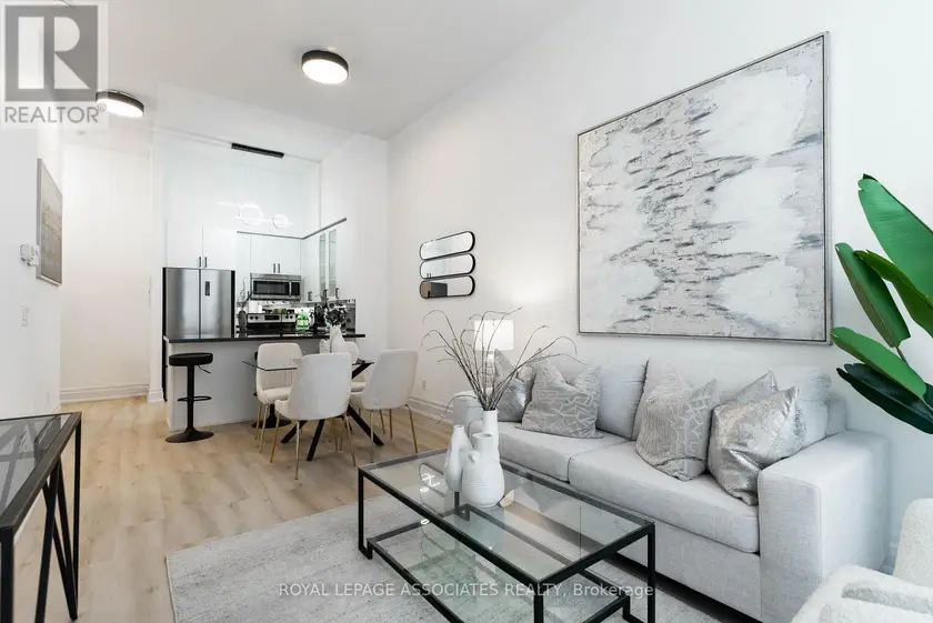 Apartment at 101 - 111 UPPER DUKE CRESCENT, Markham