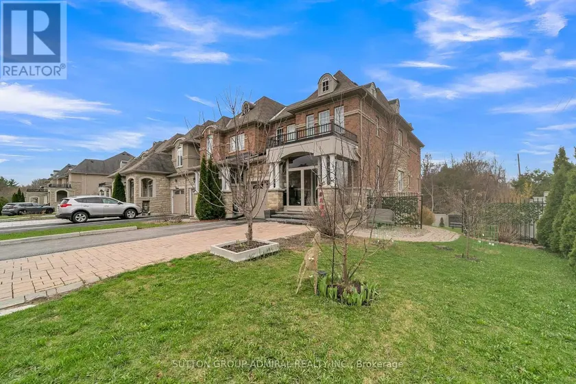 Townhouse at 7 GAMBLE GLEN CRESCENT, Richmond Hill