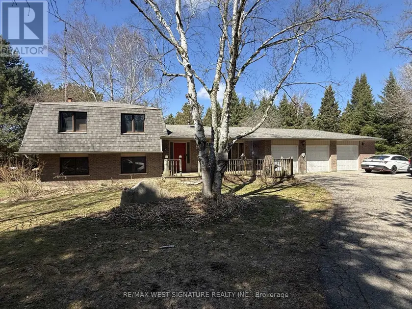 Detached at 8460 17TH SIDE ROAD, King