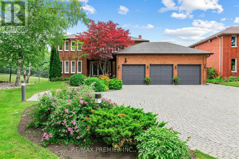 Detached at 28 BRIDGEND COURT S, Vaughan