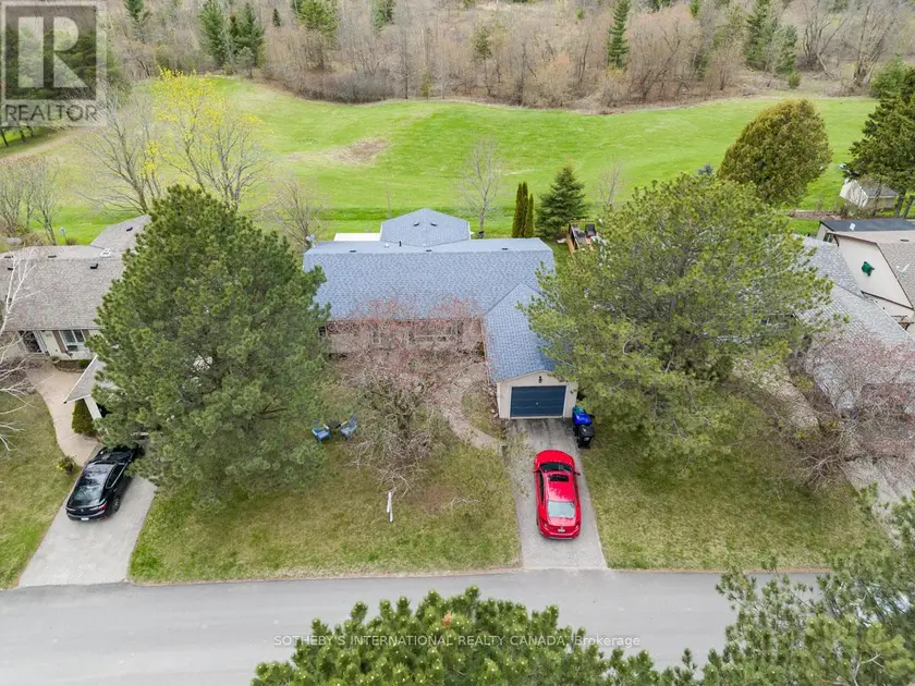 Detached at 101 TECUMSETH PINES DRIVE, New Tecumseth