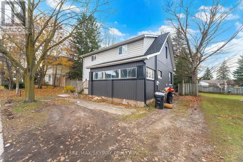 Detached at 102 QUEEN STREET S, New Tecumseth