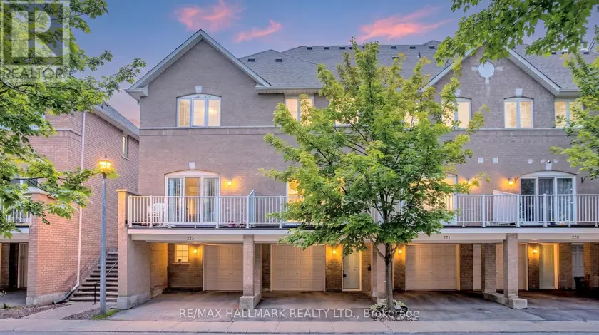 Townhouse at 222 - 23 OBSERVATORY LANE, Richmond Hill