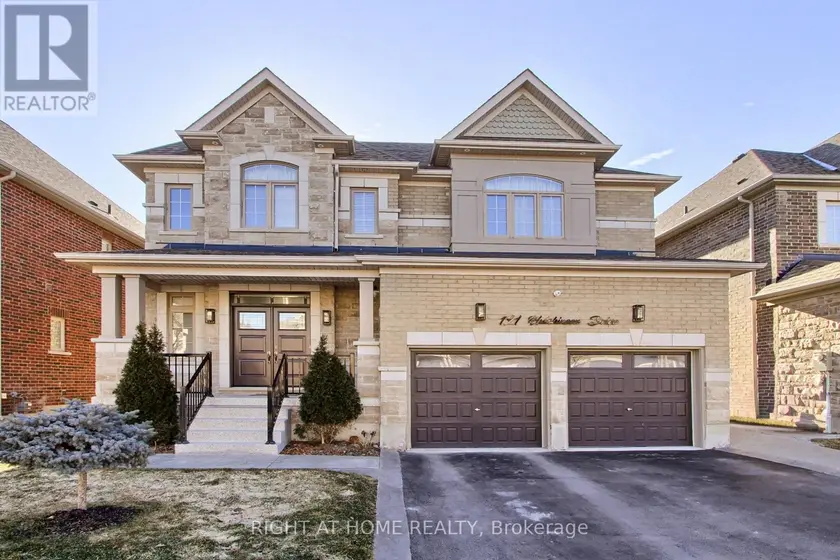Detached at 121 HUTCHINSON DRIVE, New Tecumseth