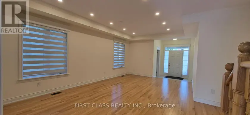 Detached at 6 BLACKSMITH TRAIL, East Gwillimbury