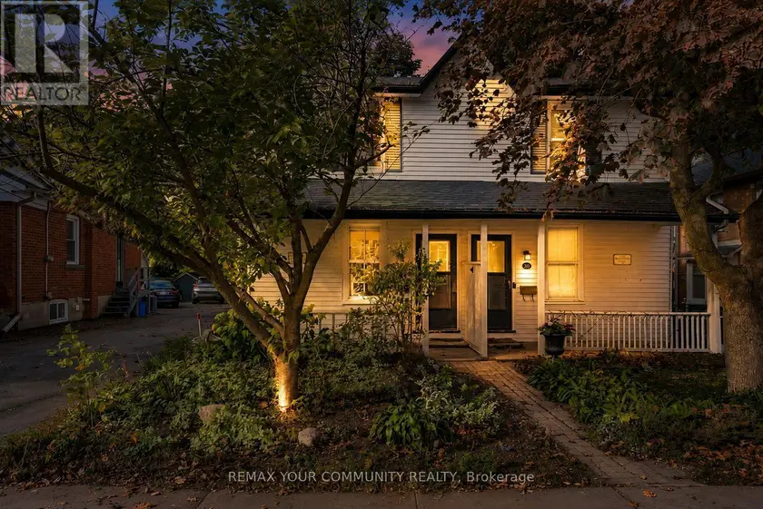 Semi-Detached/Link at 30 ELIZABETH STREET S, Richmond Hill