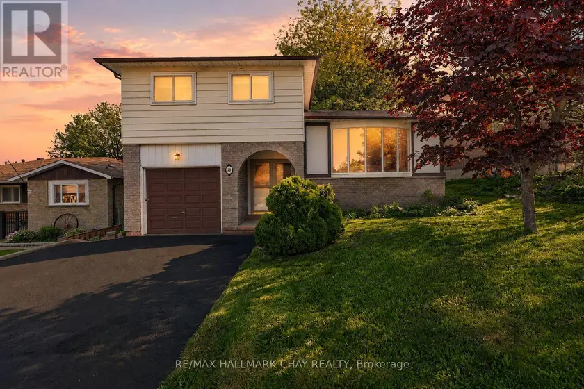 Detached at 28 BRITANNIA AVENUE, Bradford West Gwillimbury