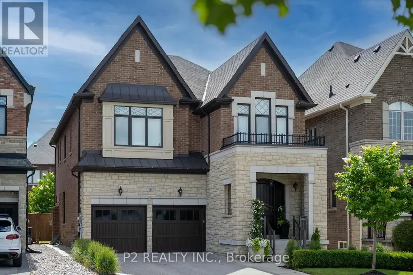 Detached at 10 KING BOULEVARD, King