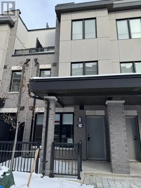 Townhouse at 15 - 11 BAYNES WAY, Bradford West Gwillimbury
