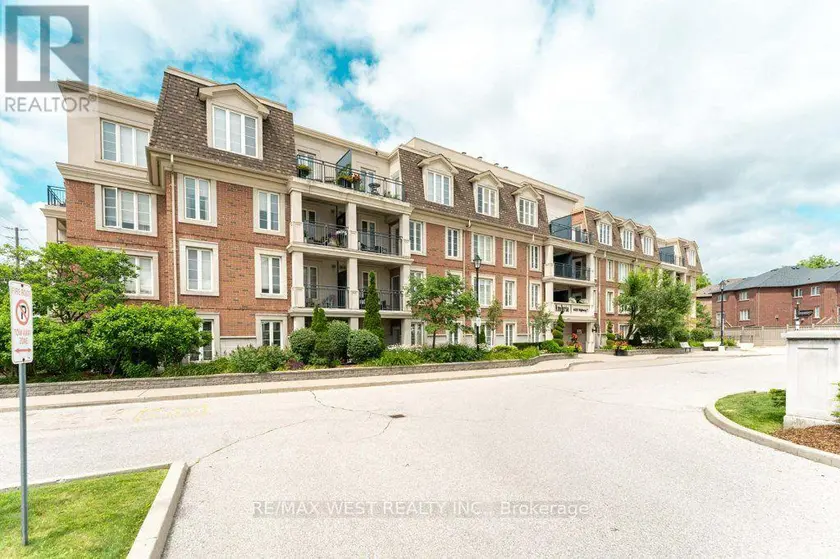 Apartment at PH 413 - 4620 HIGHWAY 7 AVENUE, Vaughan