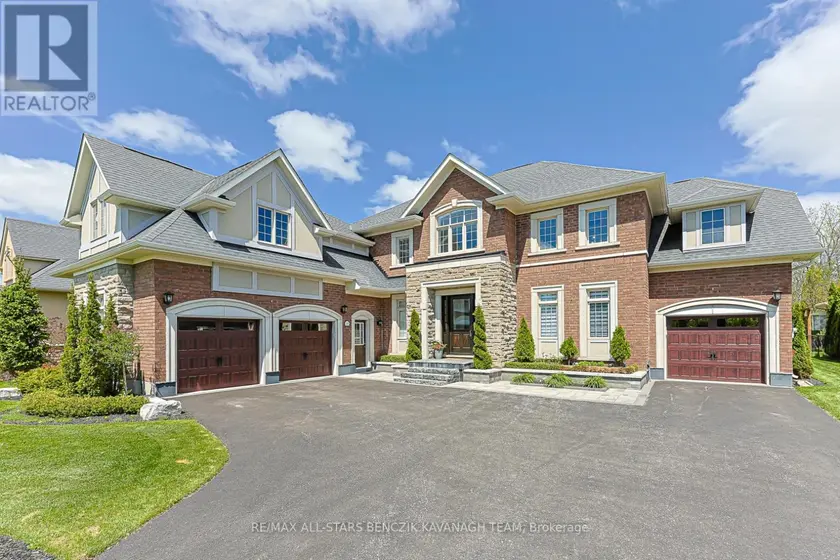 Detached at 18 WYNDANCE WAY, Uxbridge