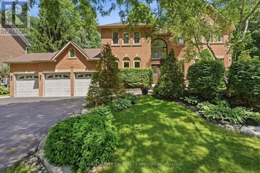Detached at 49 FALLING LEAF COURT, Aurora