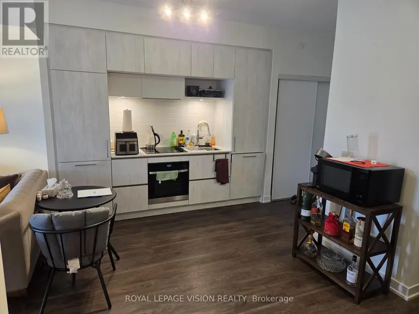 Apartment at 217 - 6 DAVID EYER ROAD, Richmond Hill
