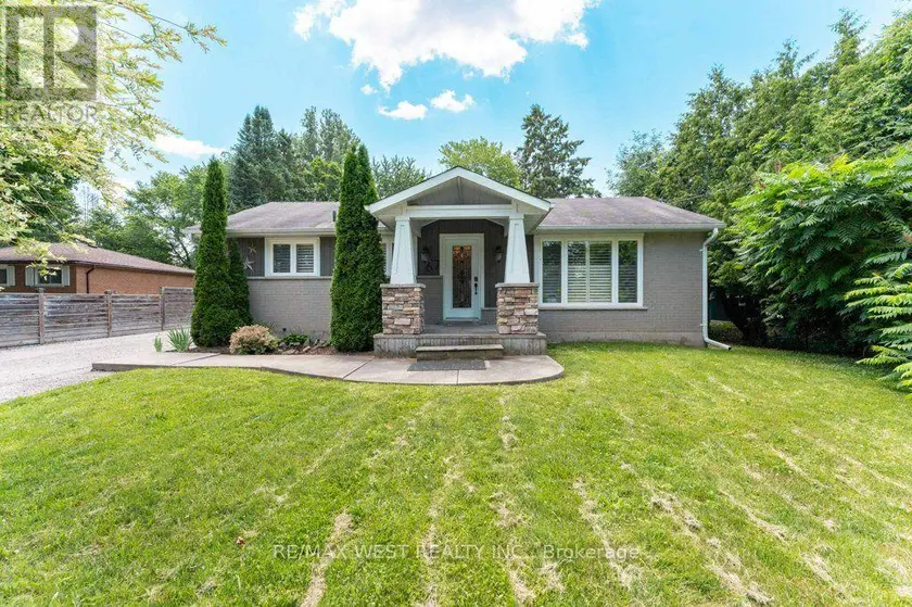 Detached at 67 MAY AVENUE, East Gwillimbury