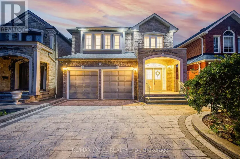 Detached at 31 PINEWOOD DRIVE, Vaughan