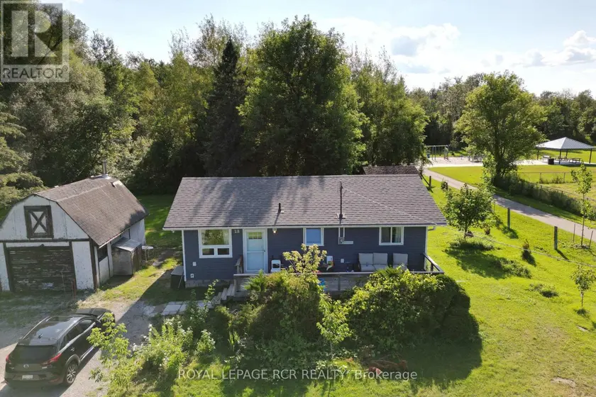 Detached at 28 BLAKE STREET, East Gwillimbury