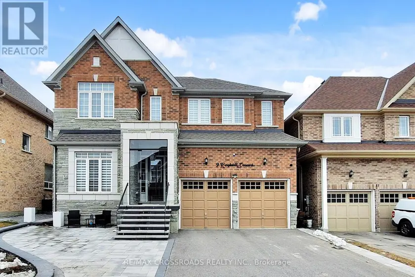 Detached at 9 KINGKNOLL CRESCENT, Georgina
