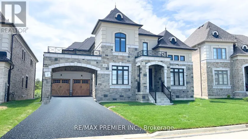 Detached at 94 SUNNY ACRES CRESCENT, King