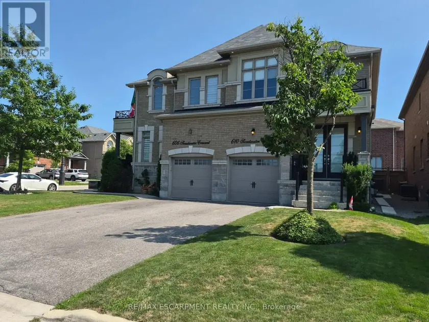 Semi-Detached/Link at 610 SWEETWATER CRESCENT, Newmarket