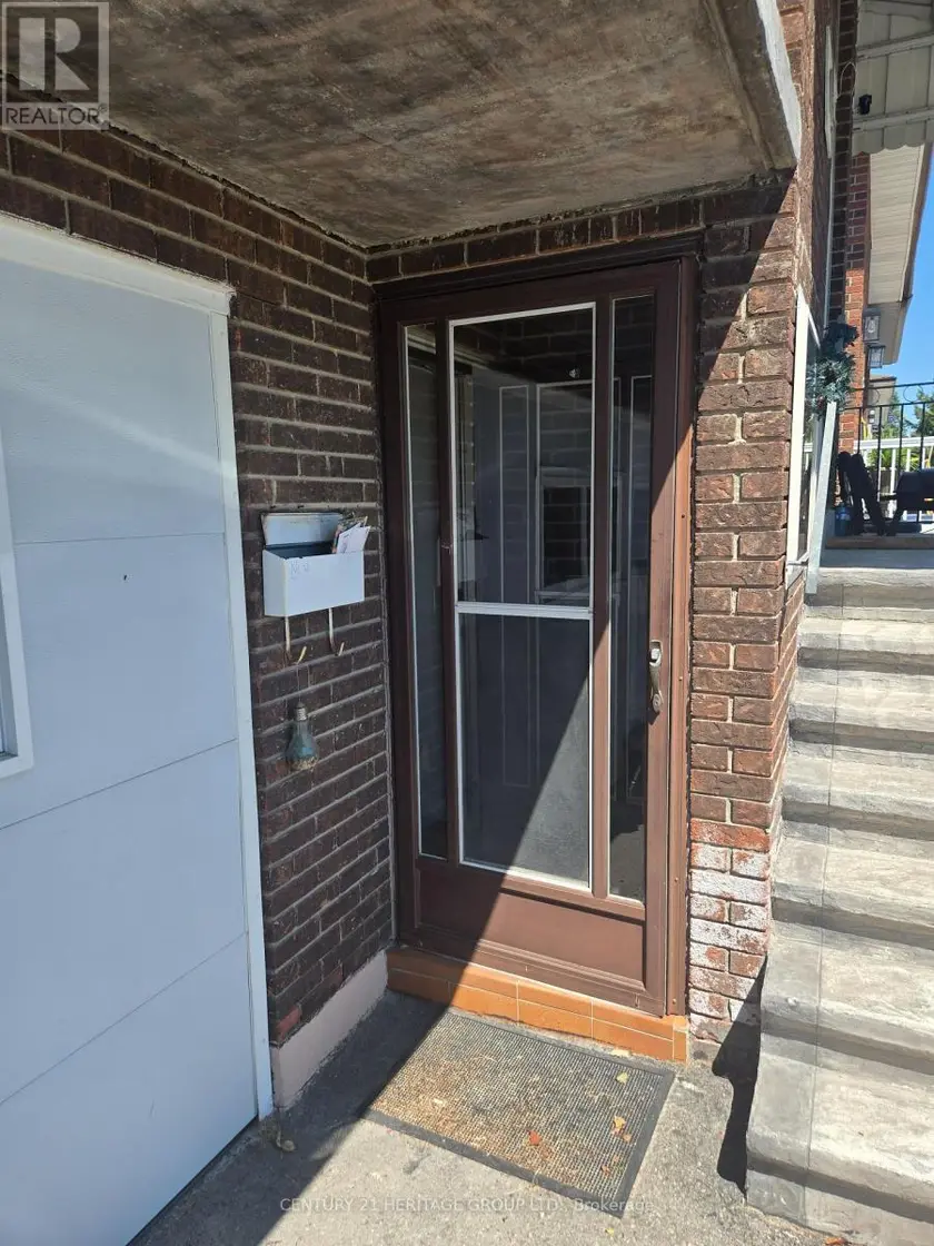 Semi-Detached/Link at 60 ALBANY DRIVE, Vaughan