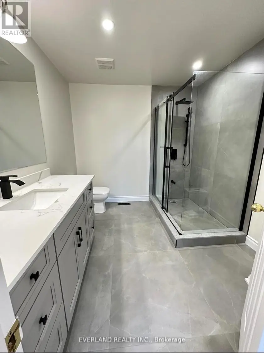 Townhouse at 7 BASSETT AVENUE, Richmond Hill