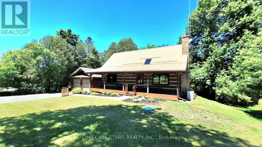 Detached at 32 YORK STREET, Georgina